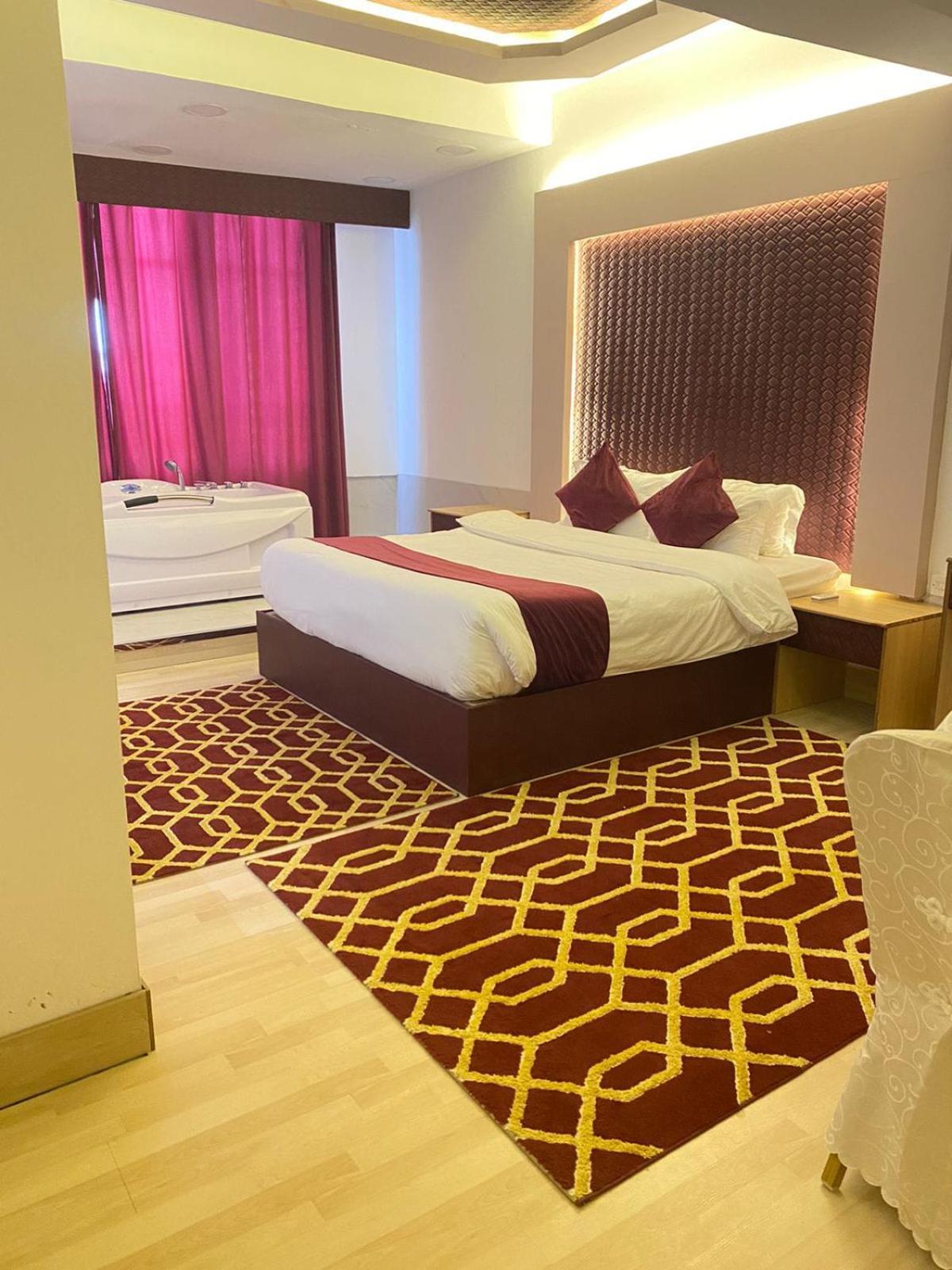 Al Hussam Hotel Apartments Rusayl Экстерьер фото