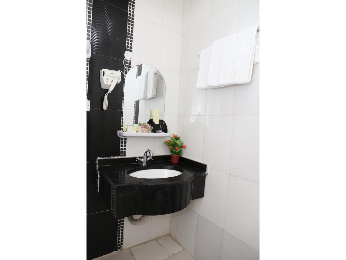 Al Hussam Hotel Apartments Rusayl Экстерьер фото